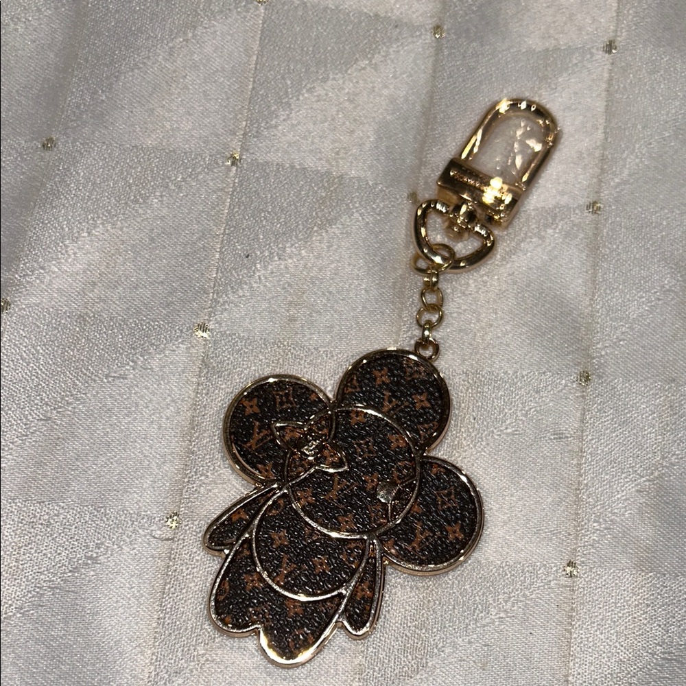 Gold-Tone Brown Floral Keychain Charm